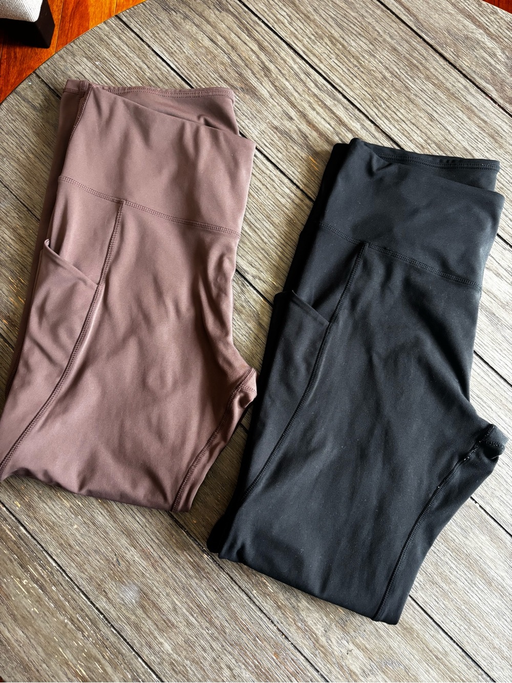 Women’s High-Waist Pocket Leggings - Black & Brown